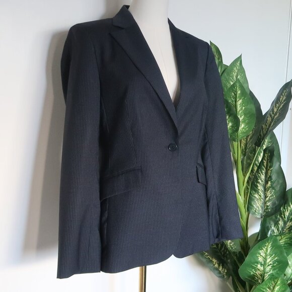 Brooks Brothers 100% Wool Navy Pinstripe Blazer Women’s Classic Office Size 6 - Picture 2 of 10